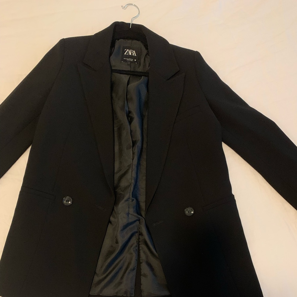Zara Women’s Black Blazer in size xs